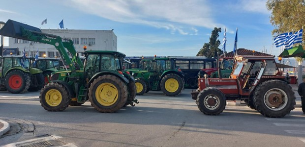 Στο λιμάνι του Βόλου οι Θεσσαλοί αγρότες